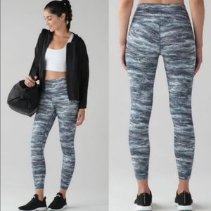 lululemon athletica Blue Gray Patterned Leggings